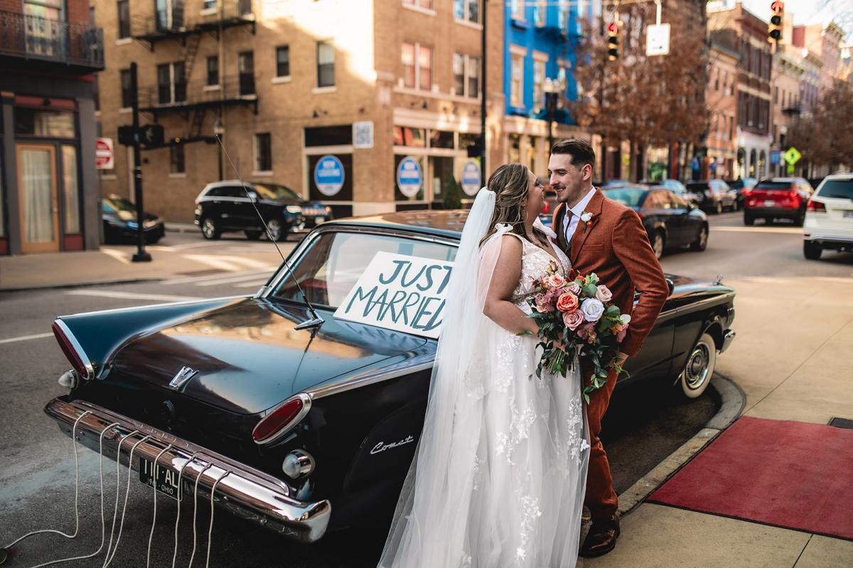 A Perfect Cincinnati Wedding Weekend: What to Do Near The Woodward Theater